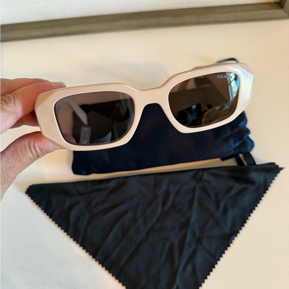 Prada Beige Sunglasses 
PR 17WS